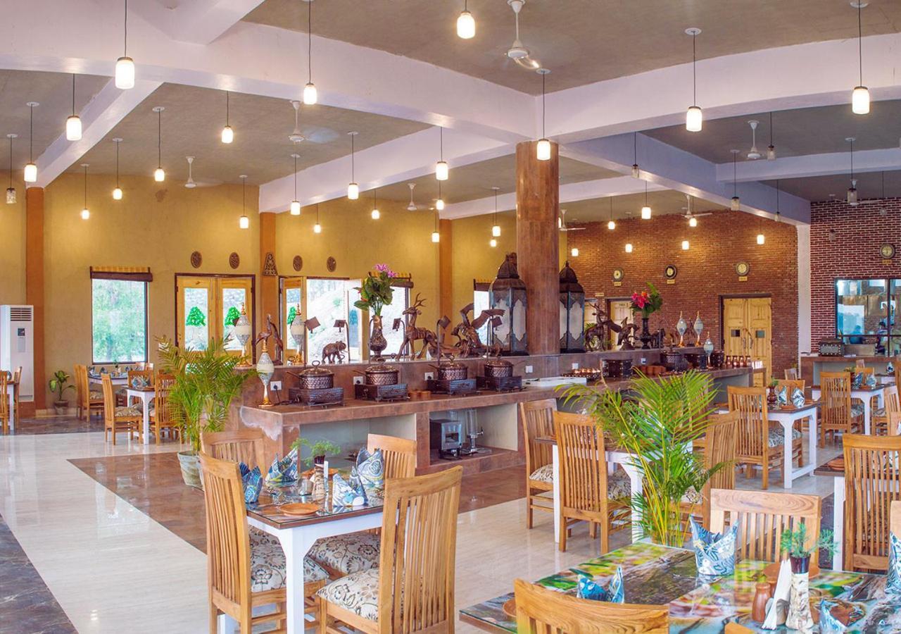 Tag Resorts The Banyan Retreat ラムナガル エクステリア 写真